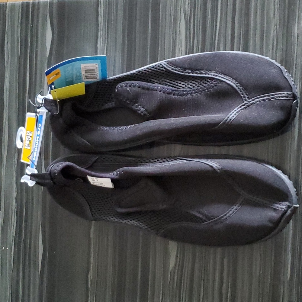 Water shoes